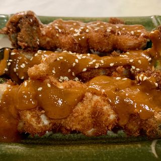 Surtido satay (pollo, langostino y viera) 