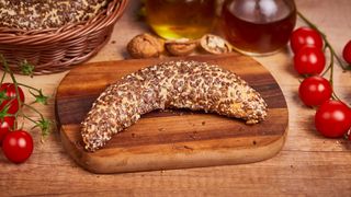 Kifla sa lanom i susamom, posno