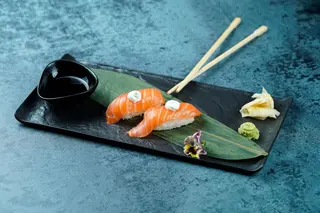 Sake Philadelphia Nigiri