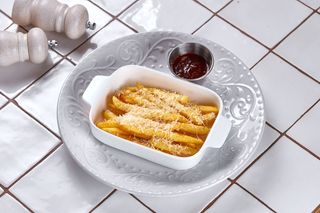 Картопля фрі з Пармезаном (130/50г)