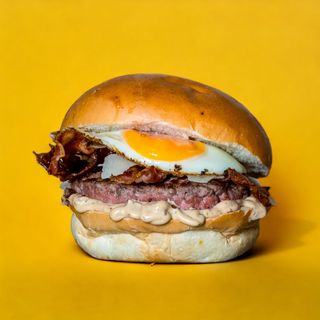 Carbonara burger
