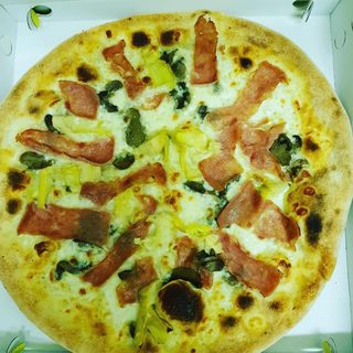 Prosciutto e funghi normale