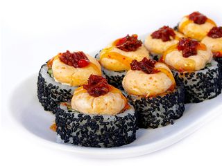 Запечений зі смаженим лососем та в'яленими томатами (370г)