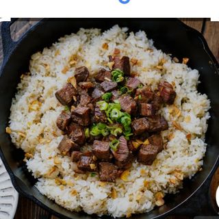 Wali mweupe Nyama Fry