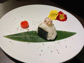 173. Onigiri sake- 1 pezzi