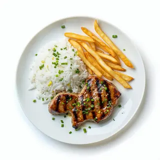 Pechuga De Pollo Salsa La Pimienta Con Patatas Y Arroz