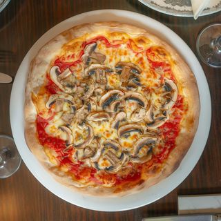 Pizza Al Funghi