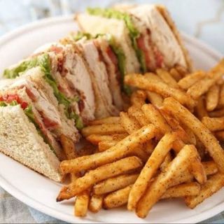 Mowi Club sandwich