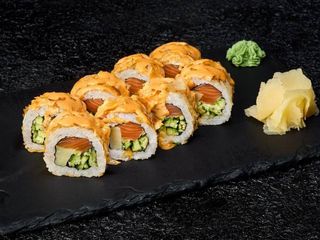 Рол з лососем в стружці копченого тунця (210 г)