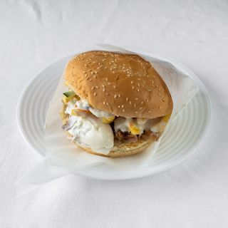 Бургер с месо от дюнер (440г)