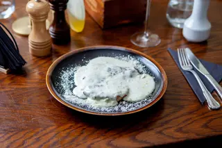 Piept de curcan cu sos gorgonzola
