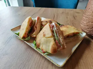 Sendvič sa šunkom