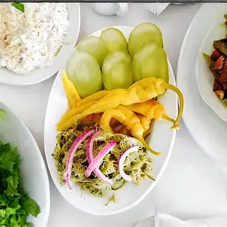 მწნილის ასორტი