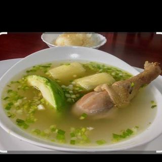 Caldo de gallina 