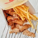 Kebab Box Carne Y Patatas (Mediano)