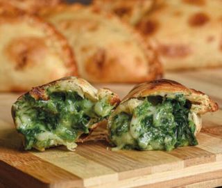 Empanada Clássica de Espinafres e Queijo (Espinaca y Queso)