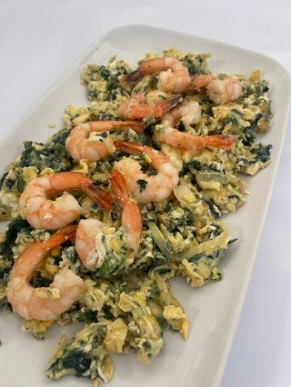 Revuelto De Espinacas Y Langostinos