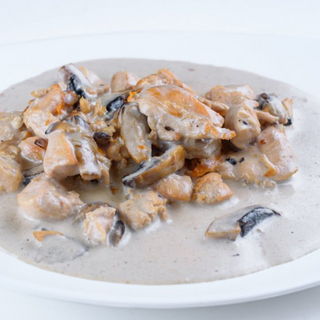 Pui cu ciuperci și smântână