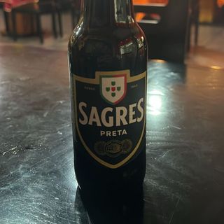 Cerveja Sagres Preta