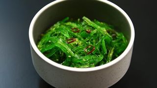 13 Goma wakame
