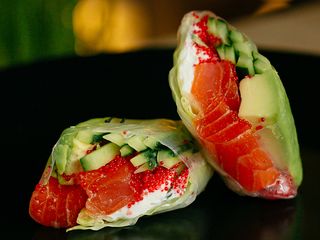 Спрінг рол слабосолений лосось (190g)