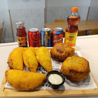 Combo 6 (empanada y papa)