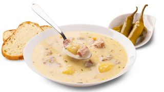 Ciorbă de cartofi cu afumătură