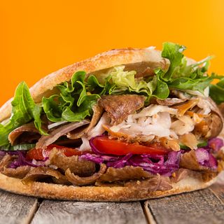 Kebab w bułce mały