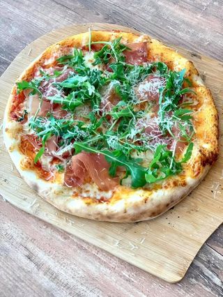 Pizza Crudo e Rucola
