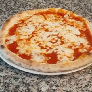  Pizza salsiccia e cipolla 