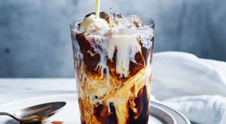 ცივი ყავა ნაყინით