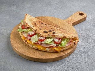 Сендвіч піца з шинкою (445g)