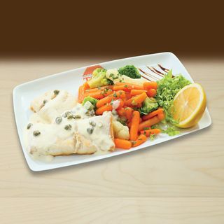 Salau in sos de lamaie cu broccoli gratinat