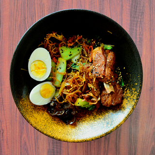 ramen de fideos de patata con ternera