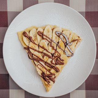 Млинець З нутелою і бананом