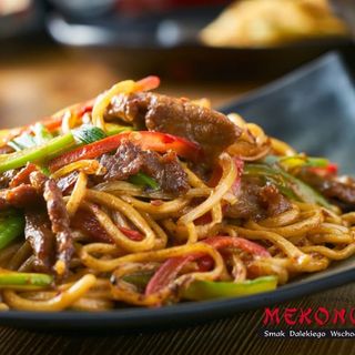 Makaron smażony z wołowiną 400g