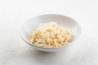 Салат з квашеної капусти
