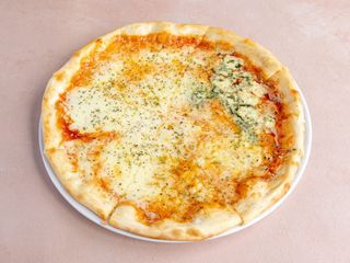 Quattro formaggi pizza