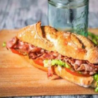 Bocata de bacon completo