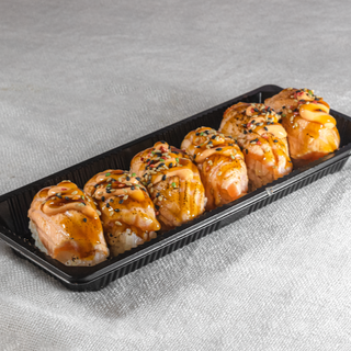 Niguiris de salmón flameados