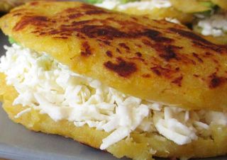 Arepa de queso y plátano (1 ud.)