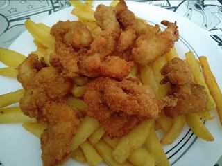 Ración De Lagrimitas De Pollo Caseras Con Patatas