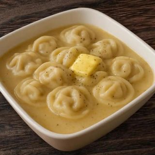 Pielmieni z bulionem