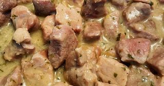 Carne de cerdo al ajillo