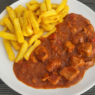 Gulash Con Patatas