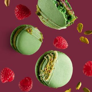 Десерт "Macarons" Фисташковый с малиной BIG (0,045)