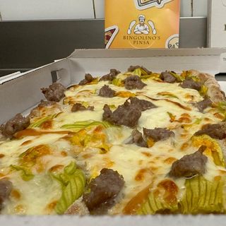 Fiori, salsiccia e provola