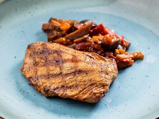 Стейк із індички з лечо (180/150g)