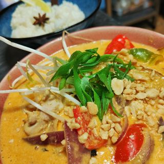 Massaman z kurczakiem