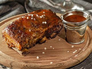 Свинячі реберця у карамельній глазурі (300/100/40g)